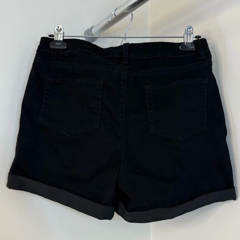 George Black High-Waisted Jean Shorts Size 6 – Classic Fit, Everyday Essential - Picture 2 of 4